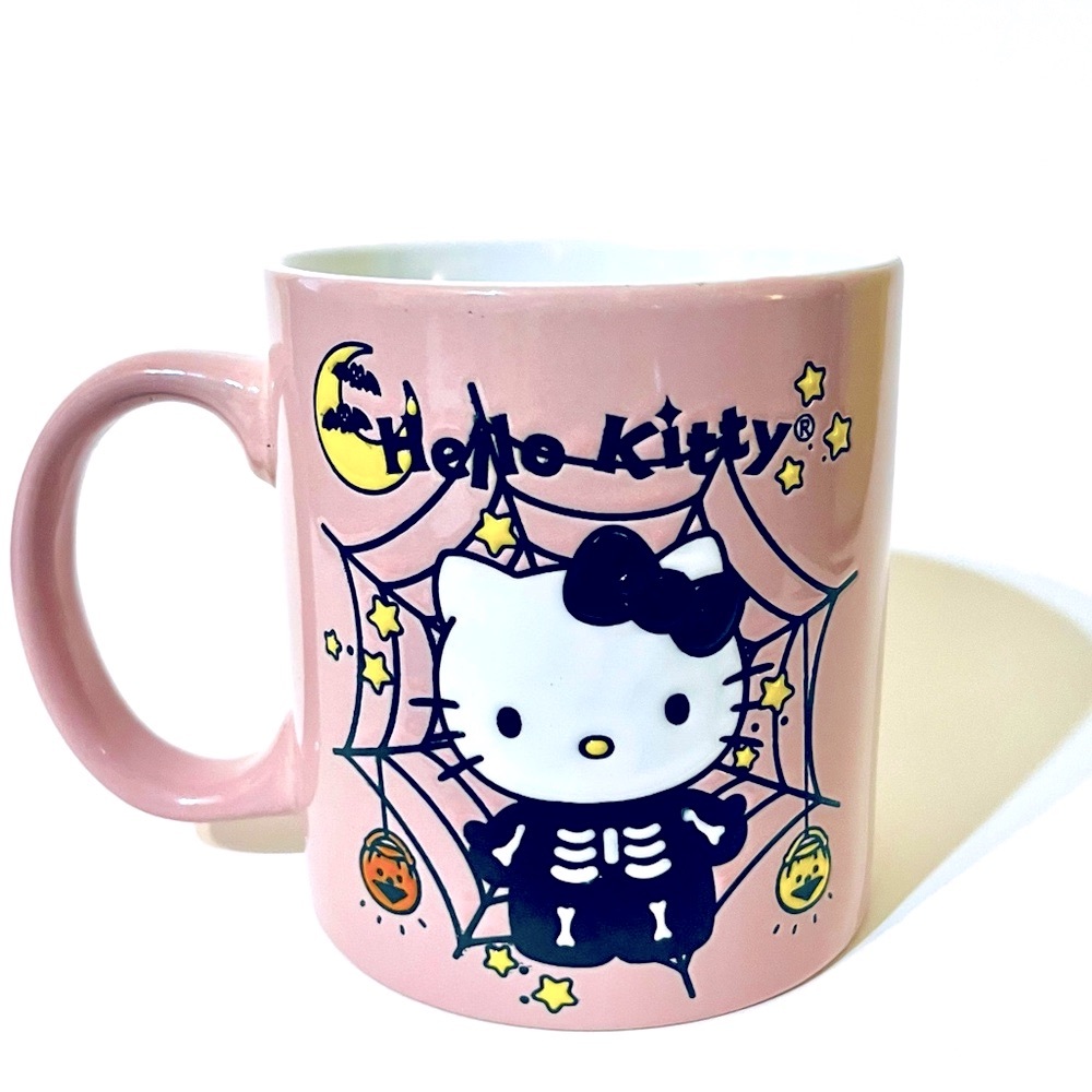 🖤🎀 Hello Kitty Skeleton Halloween Mug